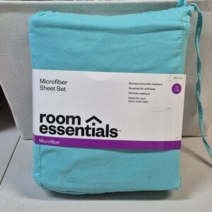 Room Essentials TWIN XL Microfiber Blue Sheet Set - New